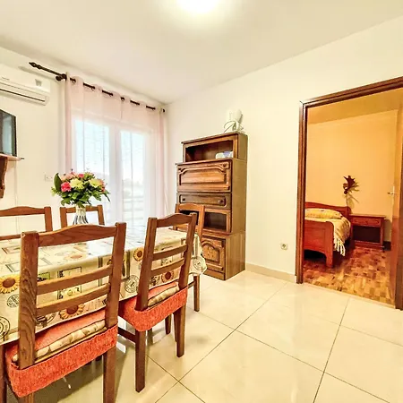 Marino-1 By Interhome Appartement Povljana